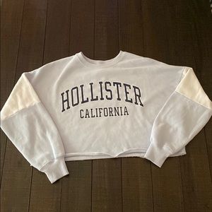Hollister Cropped Oversized Pullover Sweatshirt